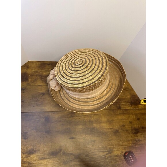 Eric Javits Upturned Brim Natural Woven Hat W/Bow - Picture 5 of 8